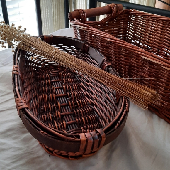 Large Wicker baskets - Picture 5 of 8